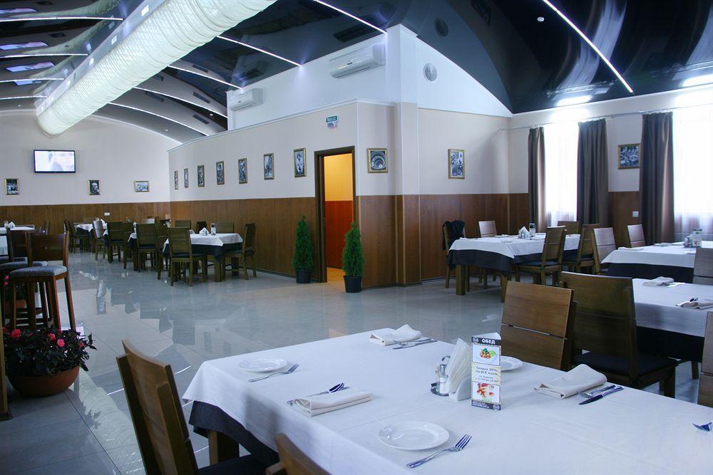 Hotel An-2 Kharkiv Eksteriør bilde