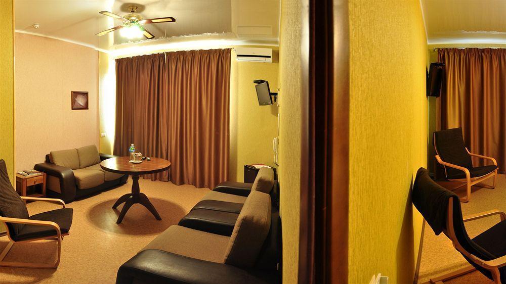 Hotel An-2 Kharkiv Eksteriør bilde