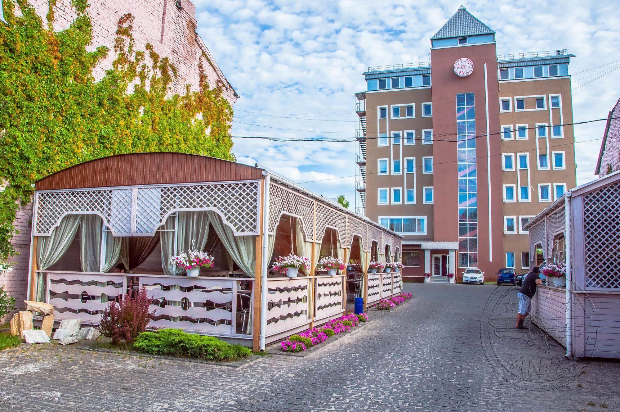 Hotel An-2 Kharkiv Eksteriør bilde